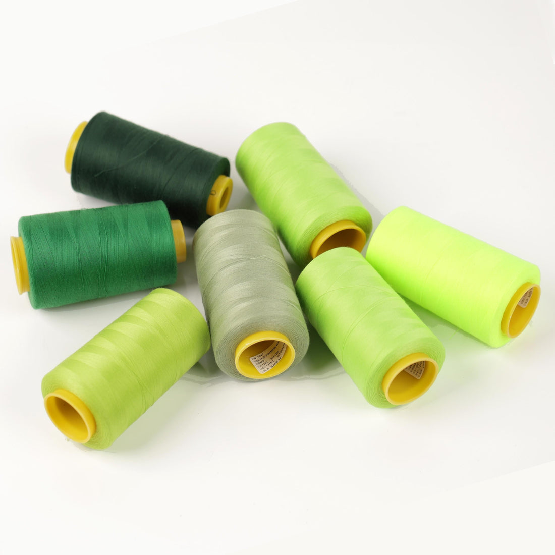 How to Choose the Right Thread for Your Fabric: A Short Guide